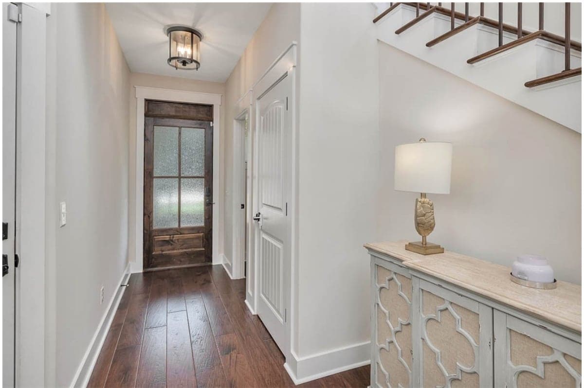 Salty Dog β bedroom or guest room