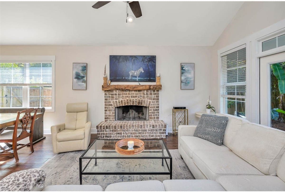 Salty Dog β living or dining space